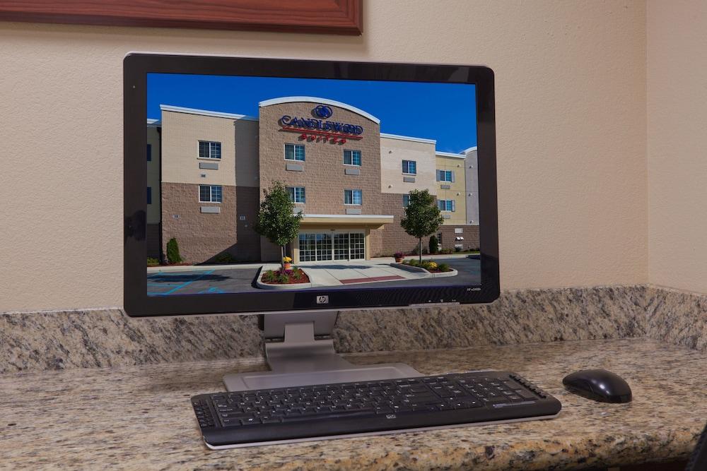 Candlewood Suites Perrysburg by IHG photo 25