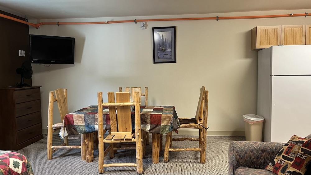 Denali Rainbow Village RV Park and Motel photo 67