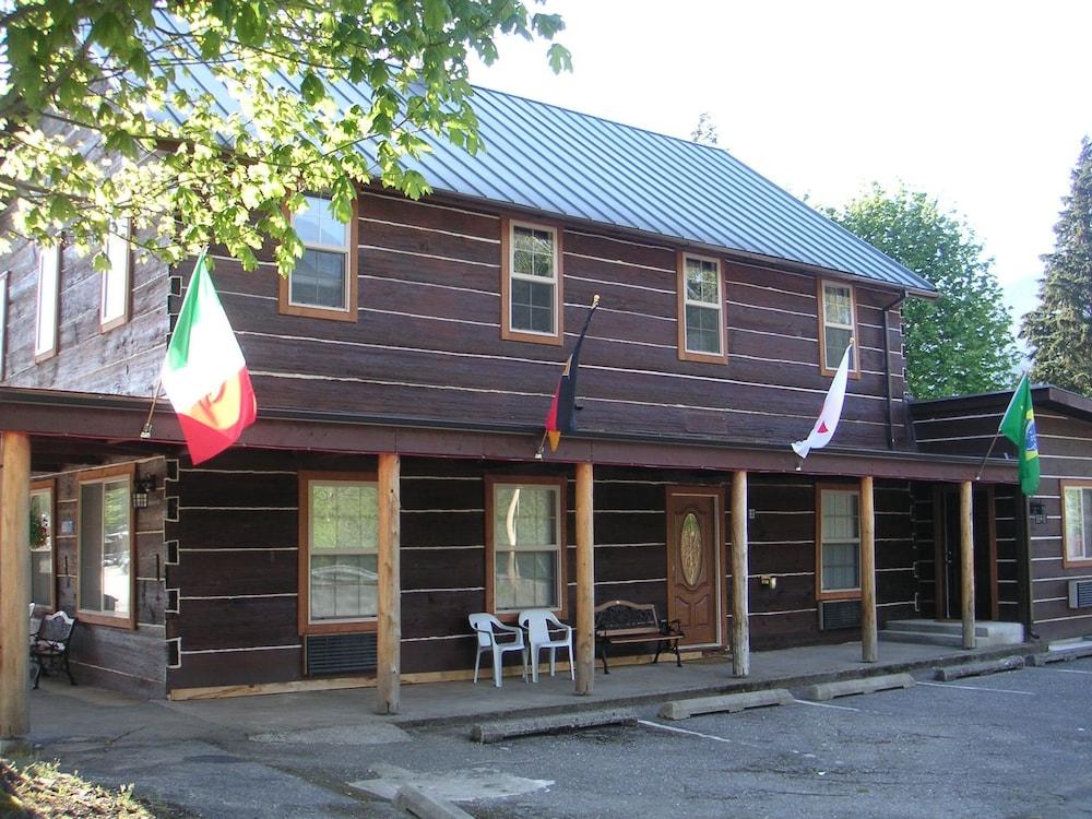 North Cascades Inn photo 100