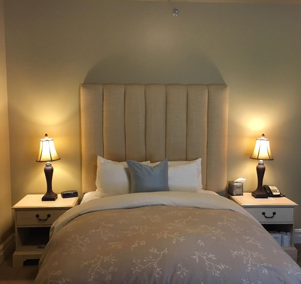 Blue Bay Inn photo 34