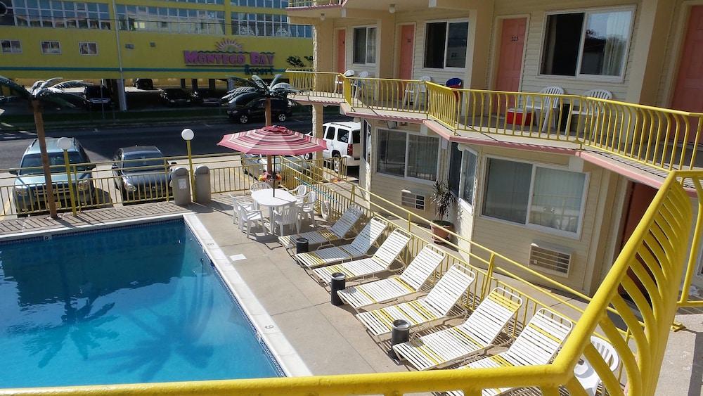 Golden Rail Motel photo 15
