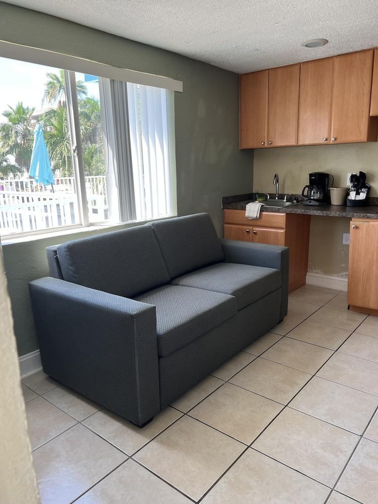 The Bayside Inn & Marina photo 60