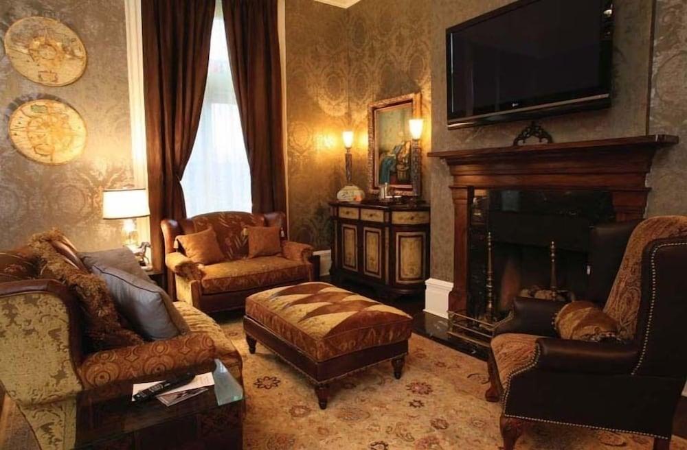 The Martha Washington Inn And Spa photo 33