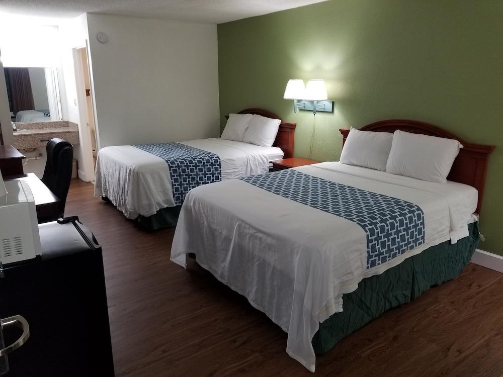 Econo Inn photo 20