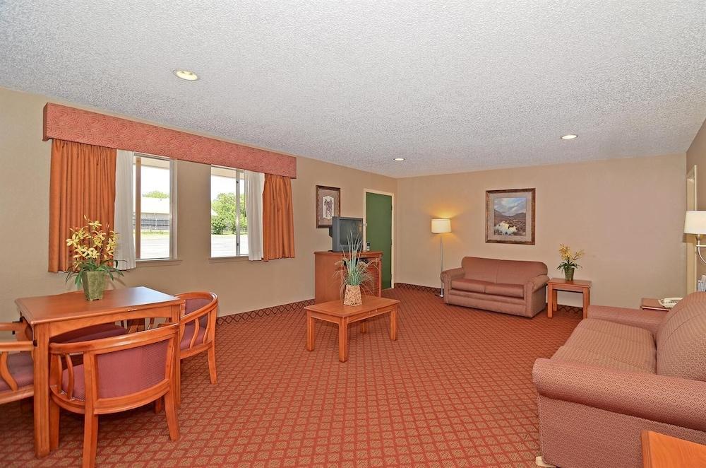 Americas Best Value Inn Stephenville photo 12
