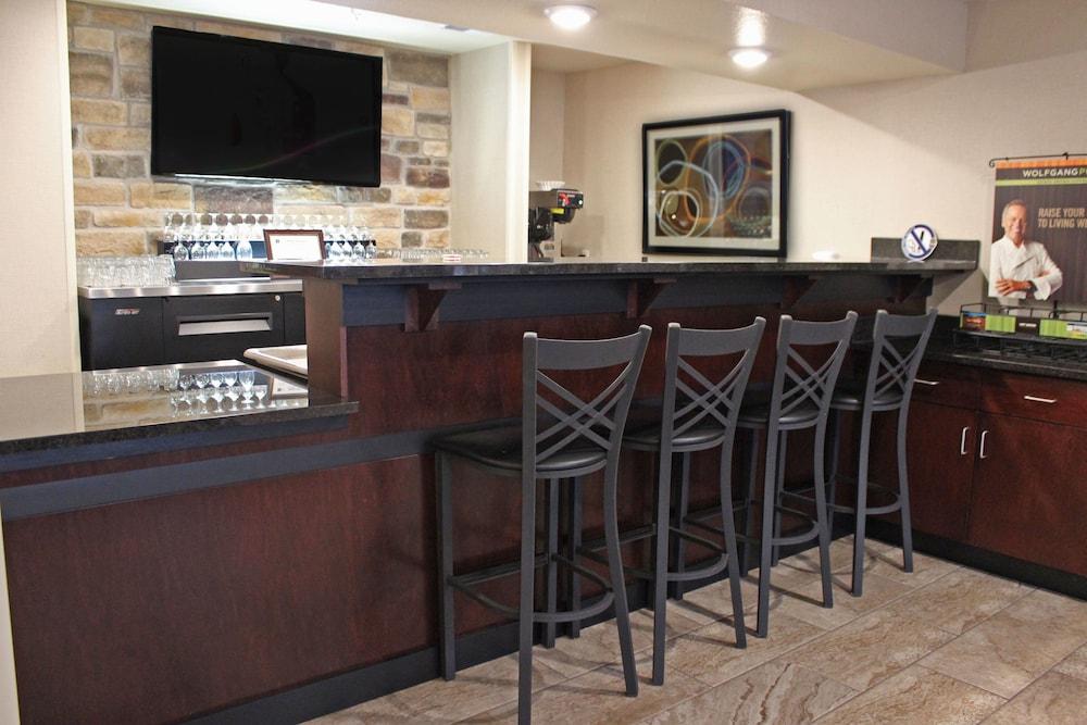 Cobblestone Inn & Suites - Lamoni photo 46