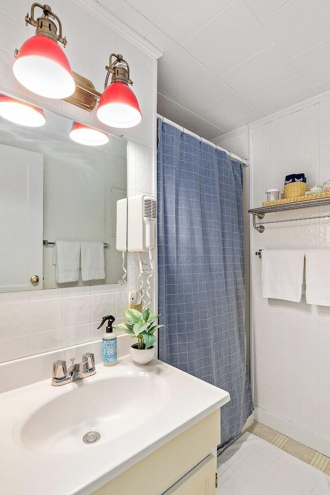 Seascape Motel & Cottages photo 95
