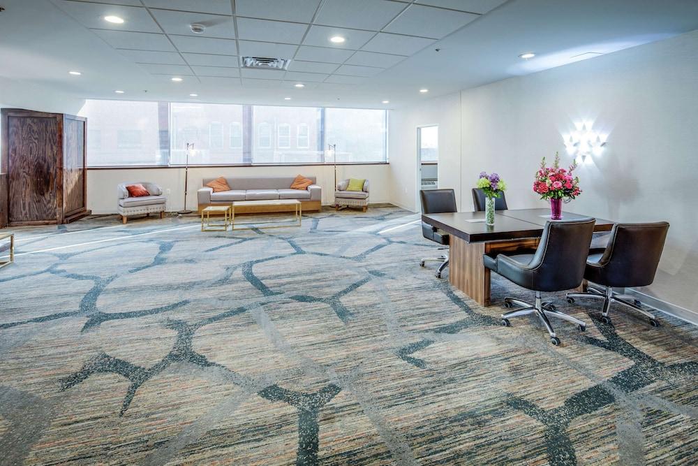 DoubleTree by Hilton Huntington photo 49