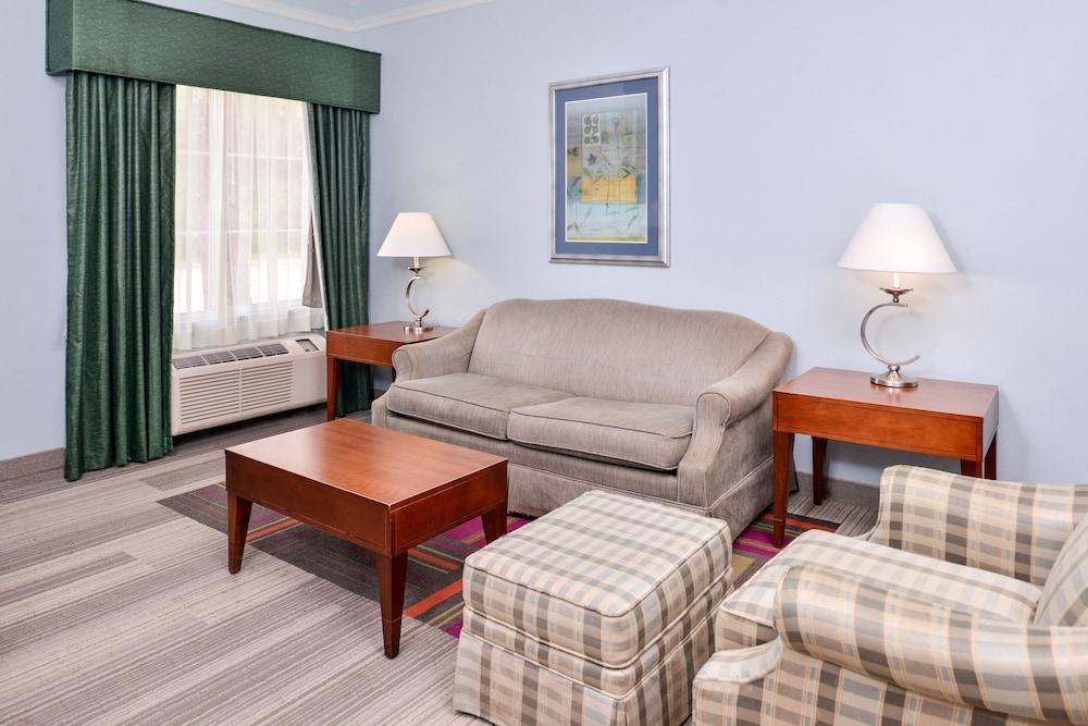 Holiday Inn Express Tampa N I-75 - University Area by IHG photo 9