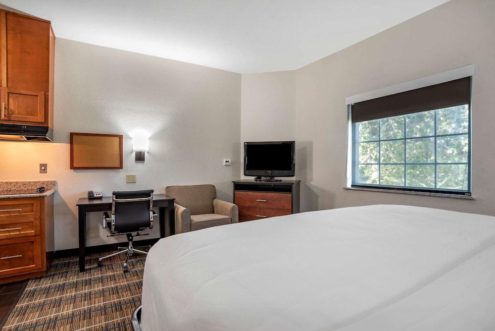 MainStay Suites Denham Springs - Baton Rouge East photo 26