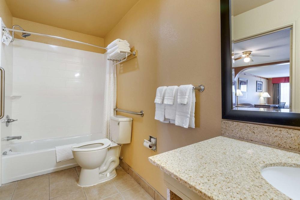 Best Western Windwood Inn & Suites photo 10