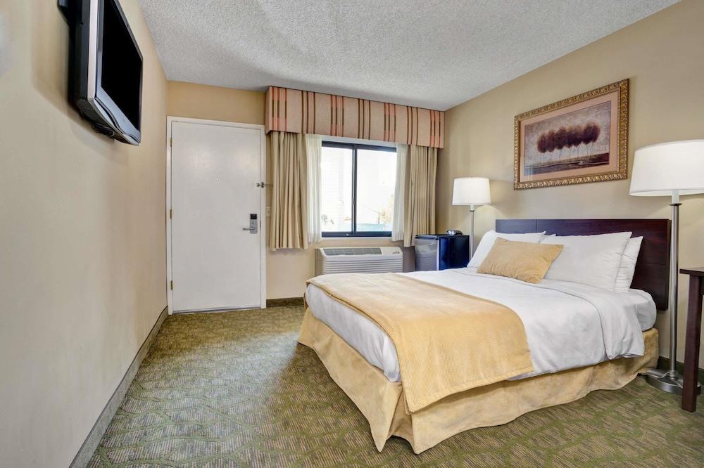 Travelodge by Wyndham Presidio San Francisco photo 38