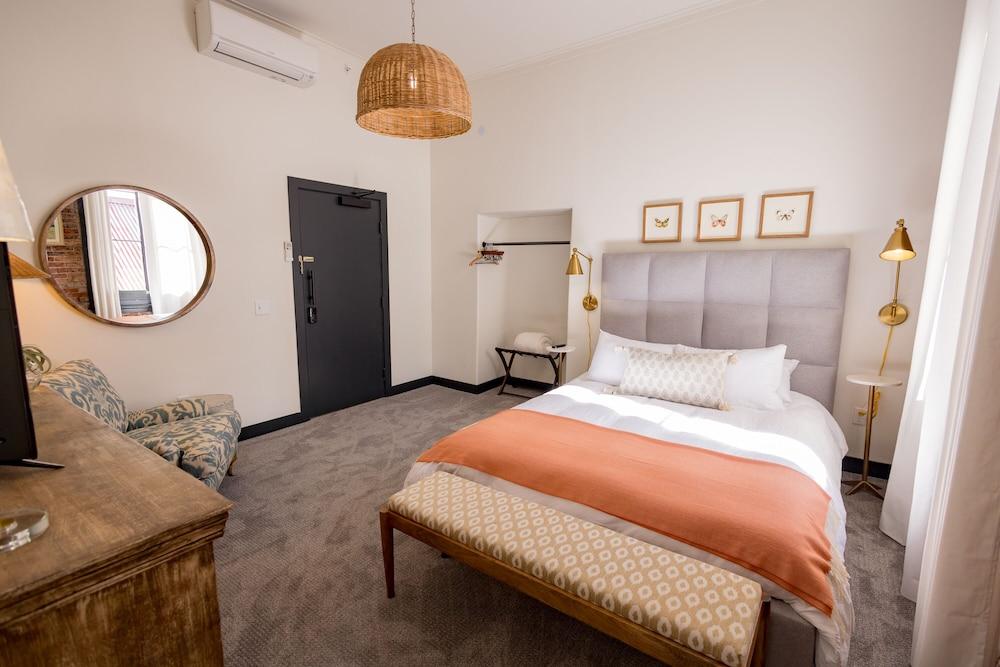 Speakeasy Suites photo 15