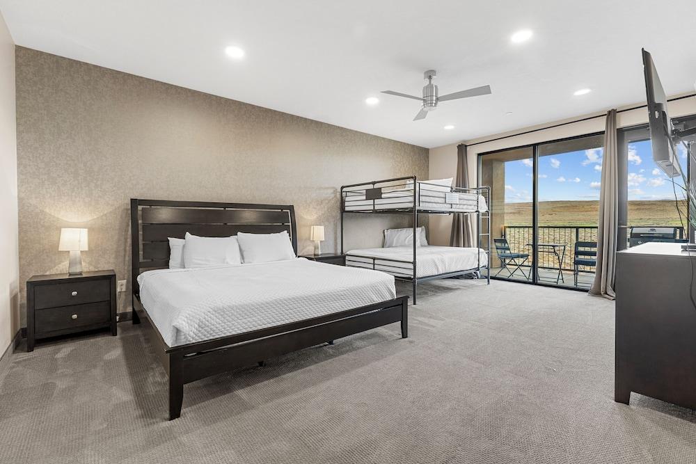 Vacation Rentals at Sand Hollow Resort photo 7