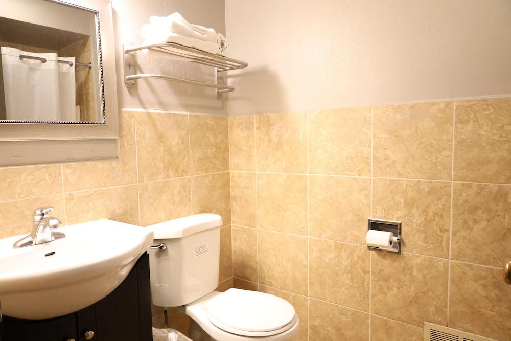 Golden Key Motel photo 8