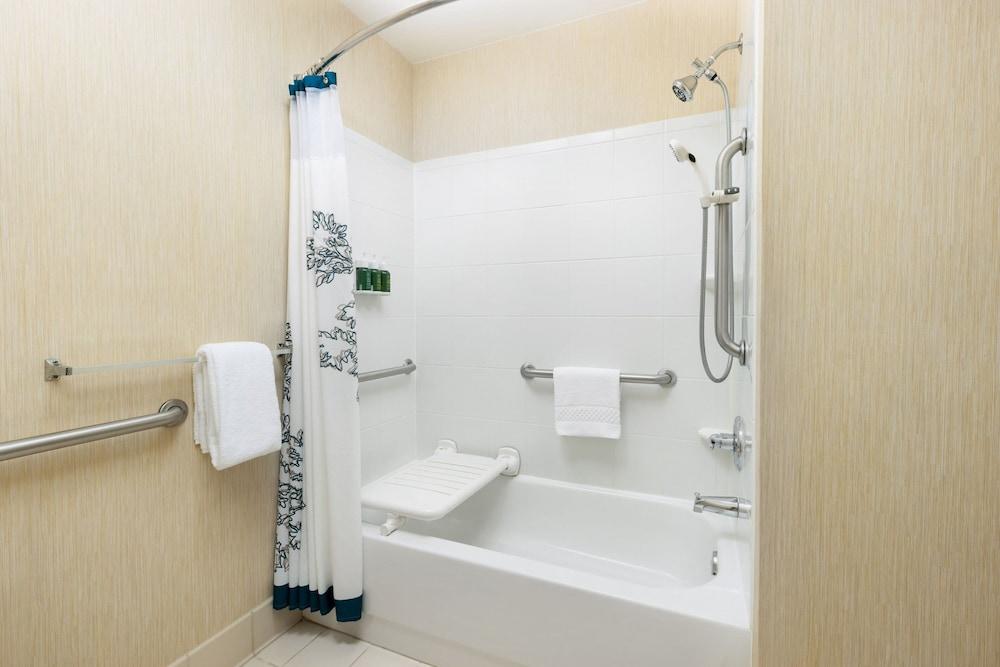 Residence Inn by Marriott Des Moines West photo 17