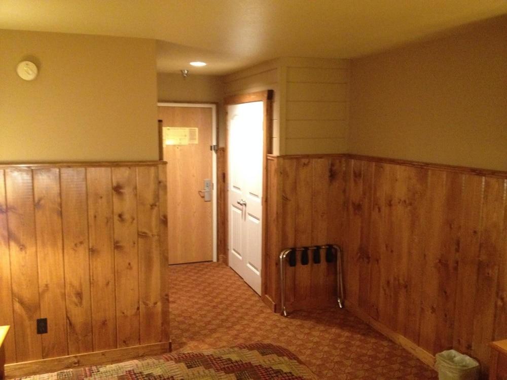 Reid Ridge Lodge photo 38