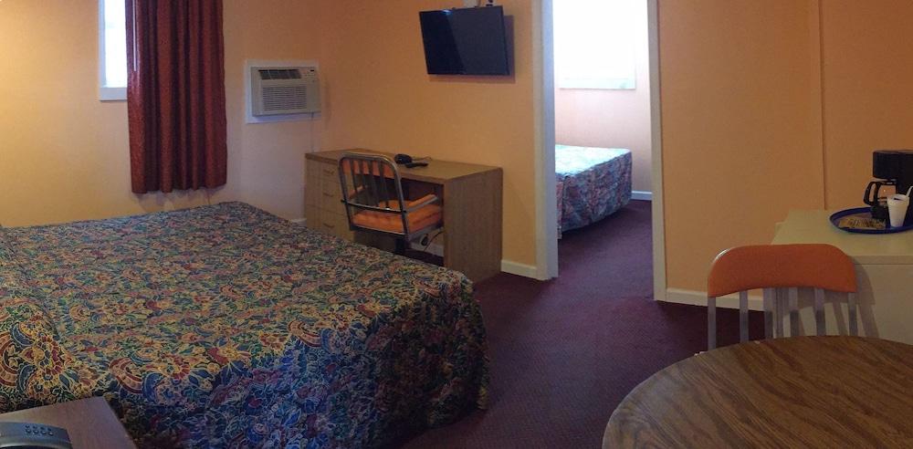 Travel Lite Motel photo 3