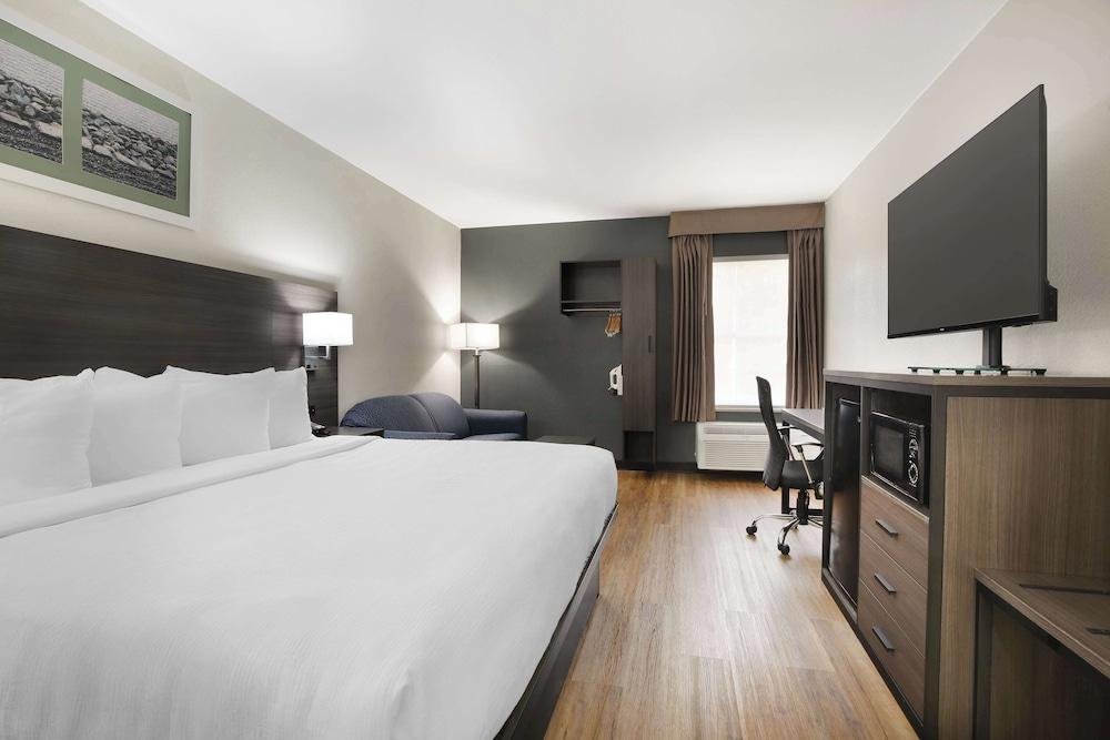 Best Western Mystic Hotel photo 14