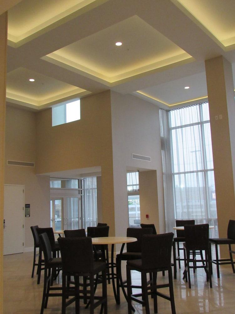 Hilton Garden Inn Springfield photo 4