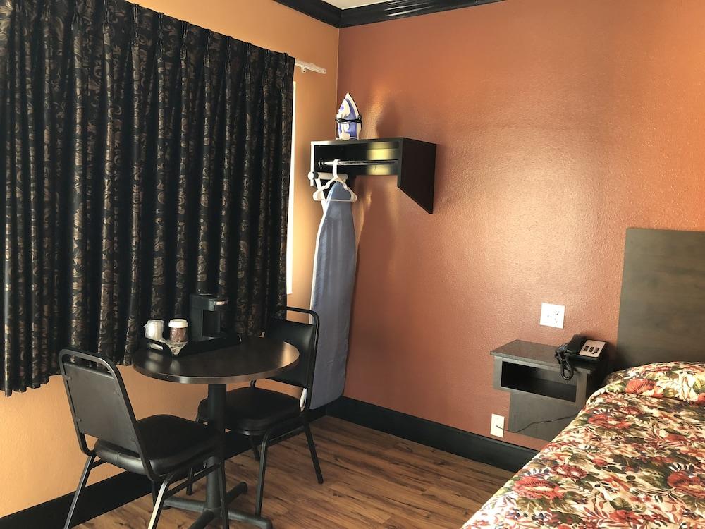 El Rancho Motel photo 7