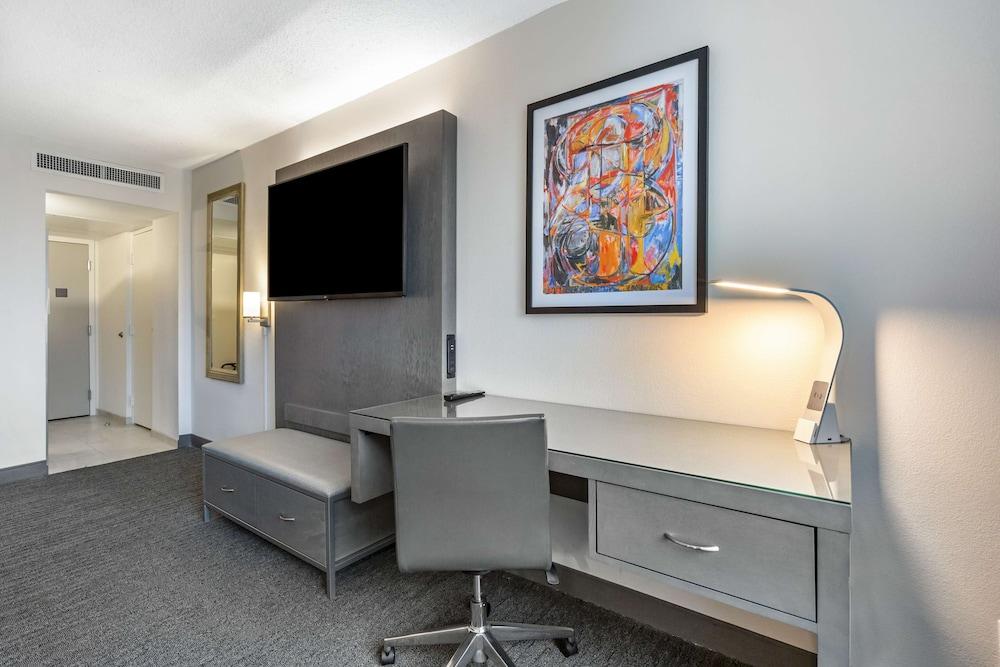 Best Western Premier Rockville Hotel & Suites photo 5