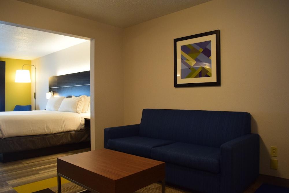 Holiday Inn Express Hotel & Suites Sparta by IHG photo 24