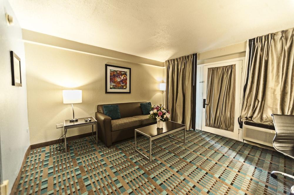 Studio 6 Amarillo, TX – West Medical Center photo 40