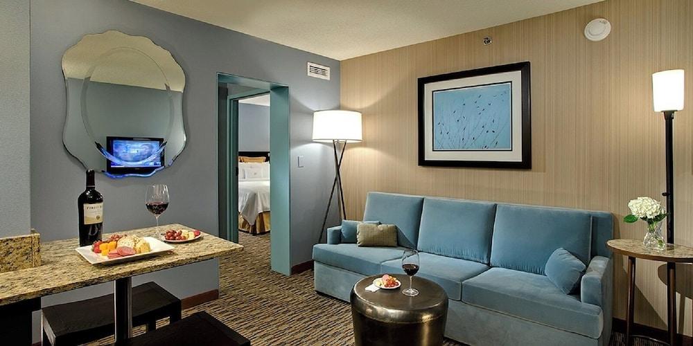 Crowne Plaza Chicago Ohare Hotel & Conf Ctr by IHG photo 6
