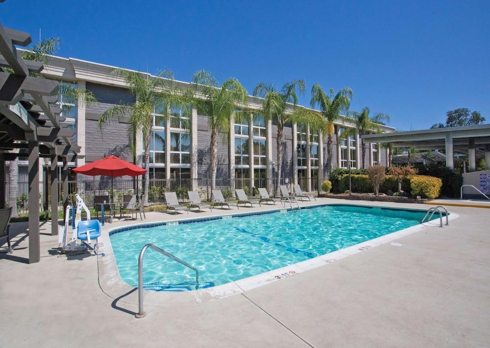 DoubleTree by Hilton Chico photo 13