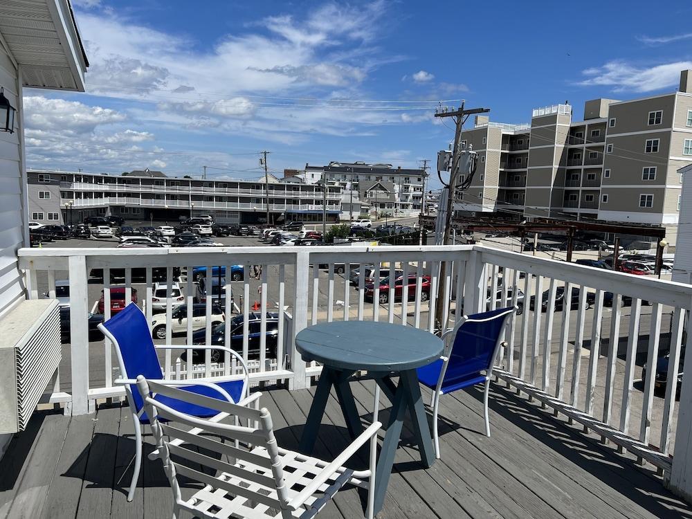 SHIPS INN Hotel photo 48