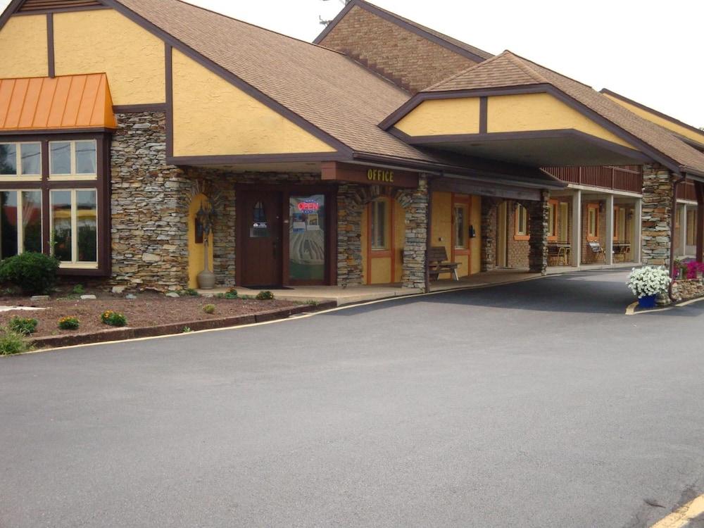 Soudersburg Motel photo 43