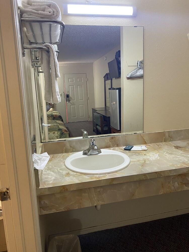 Century inn motel photo 11