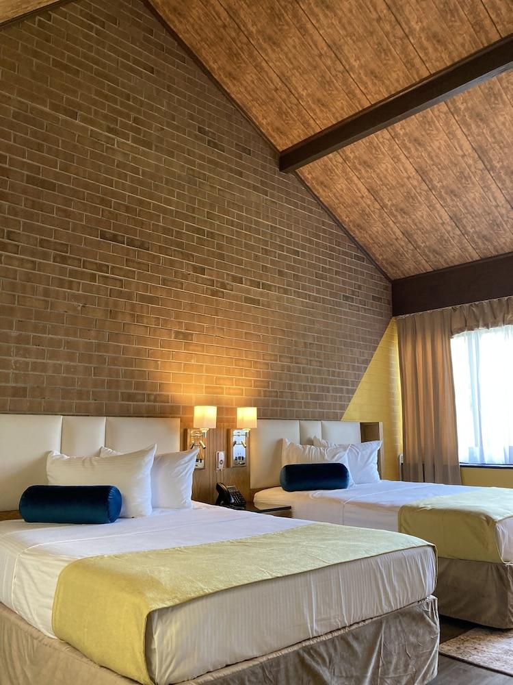 Split Rock Resort photo 61