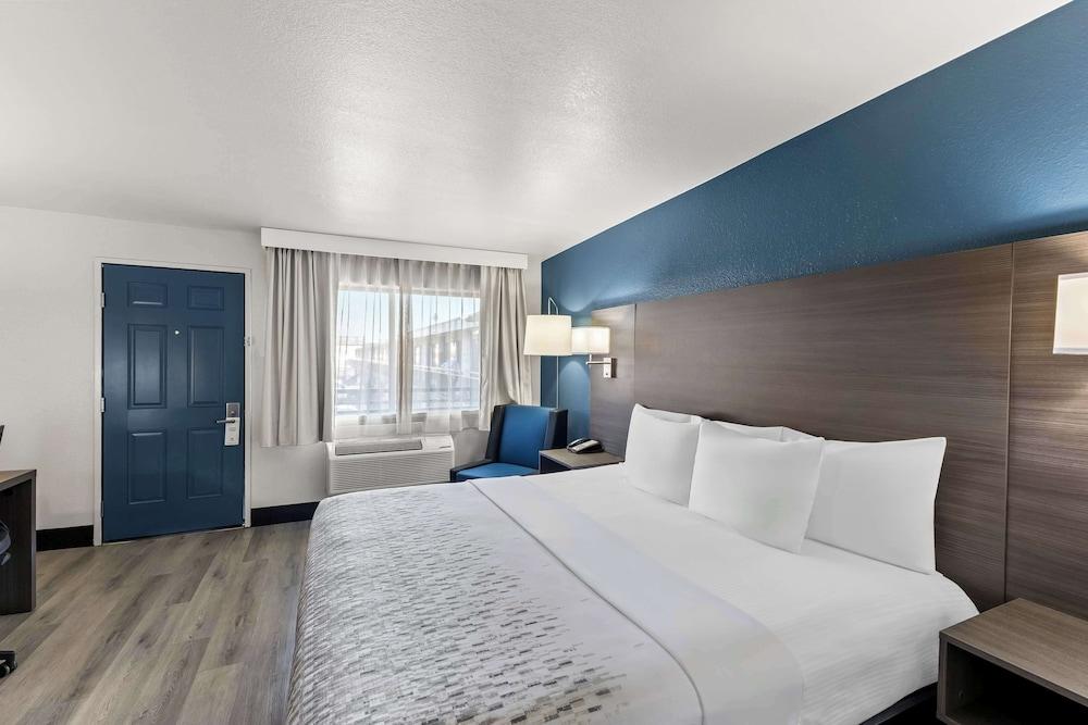 SureStay Hotel by Best Western Phoenix Airport photo 16