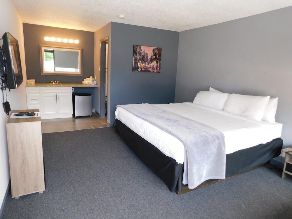 Ramada by Wyndham New Orleans photo 17