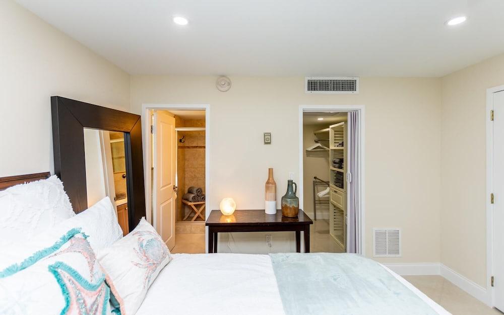 Ocean Manor Rentals photo 67
