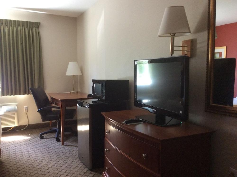Riverside Hotel photo 10