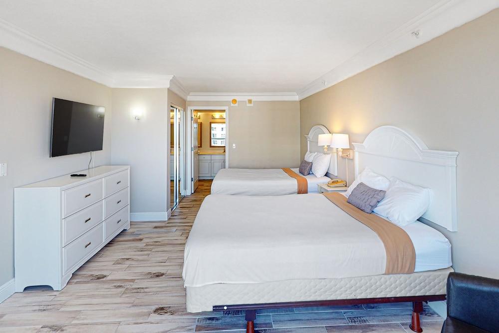 Daytona Beach Resort photo 39