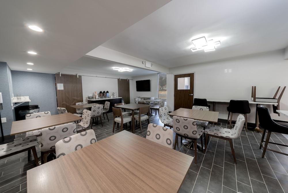 Comfort Inn & Suites Wyomissing/Reading photo 48