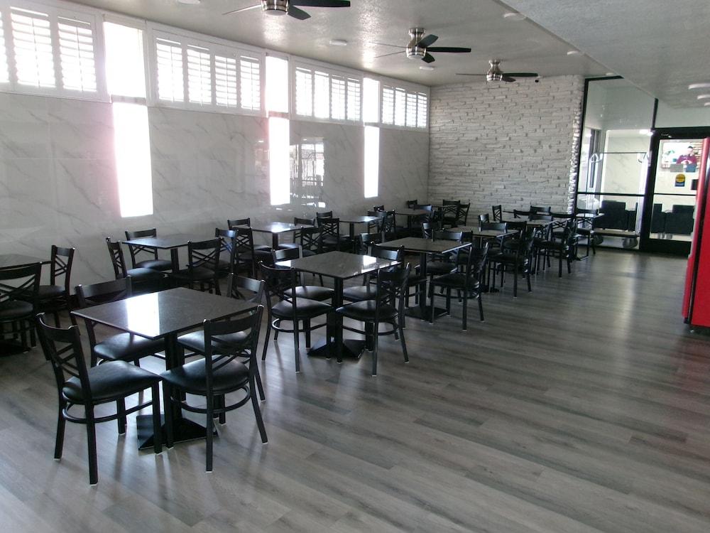 SureStay Hotel by Best Western Phoenix Airport photo 55
