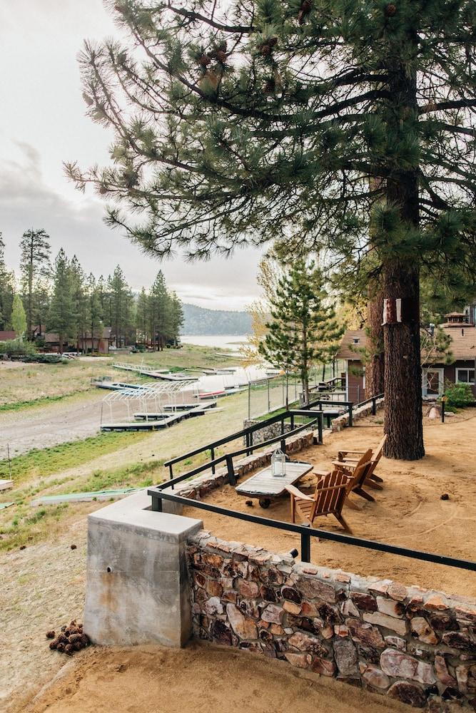 Noon Lodge at Mallard Bay photo 79