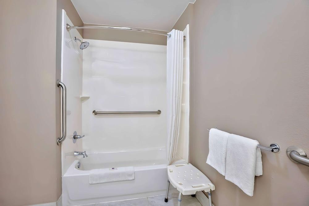 Motel 6 Tulsa, OK - CENTRAL photo 2