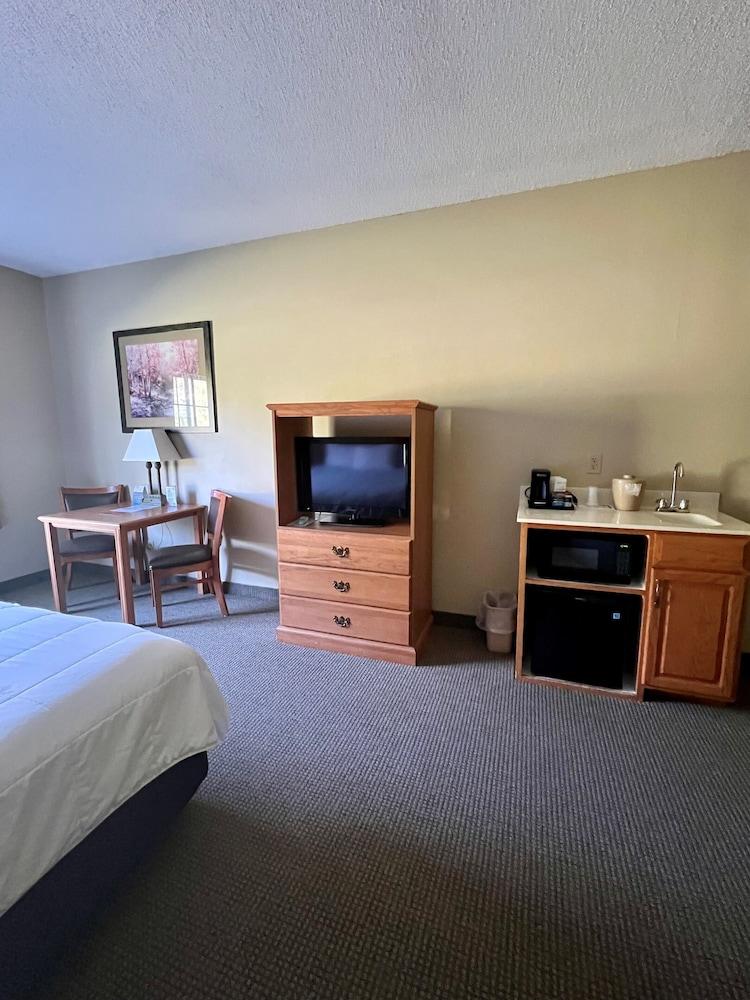 Country Inn Walker photo 13