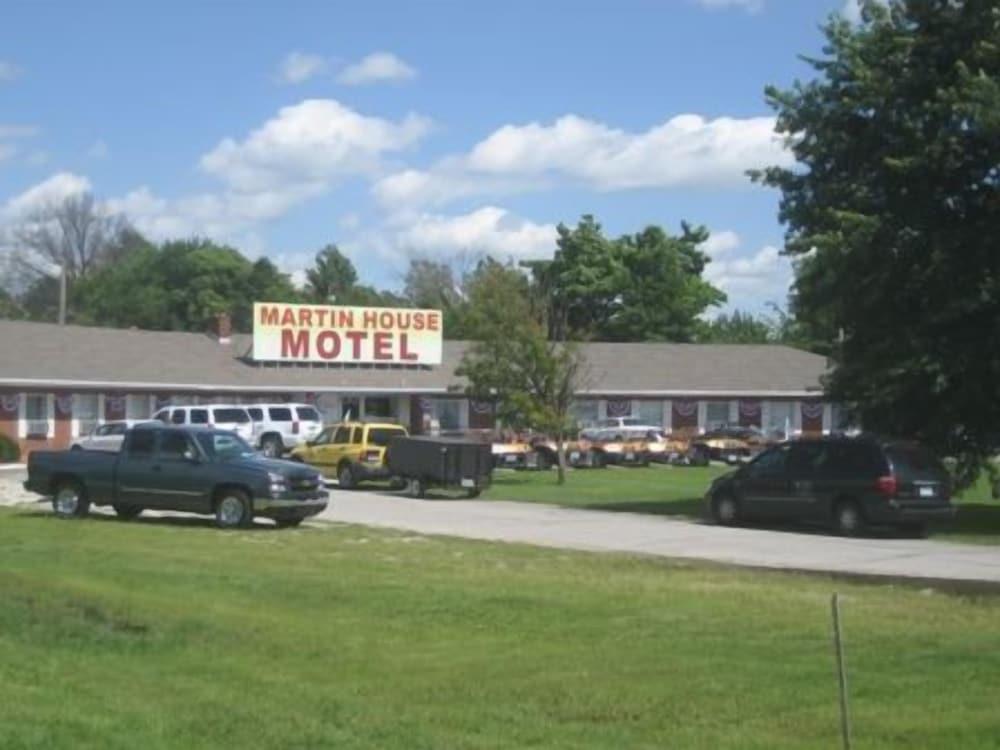 Martin House Motel photo 1