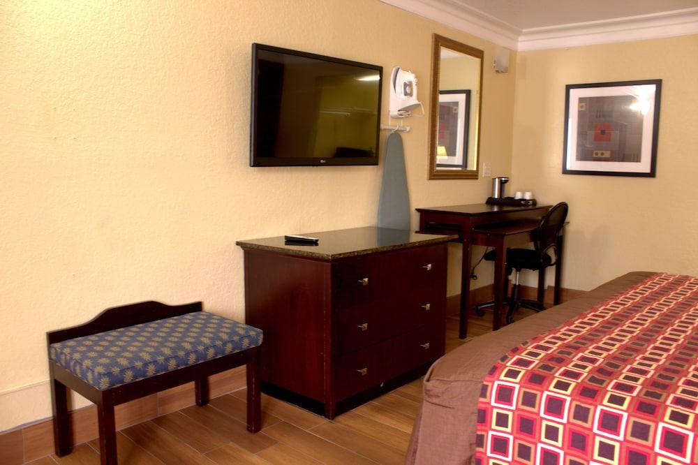 Polynesian Inn photo 15