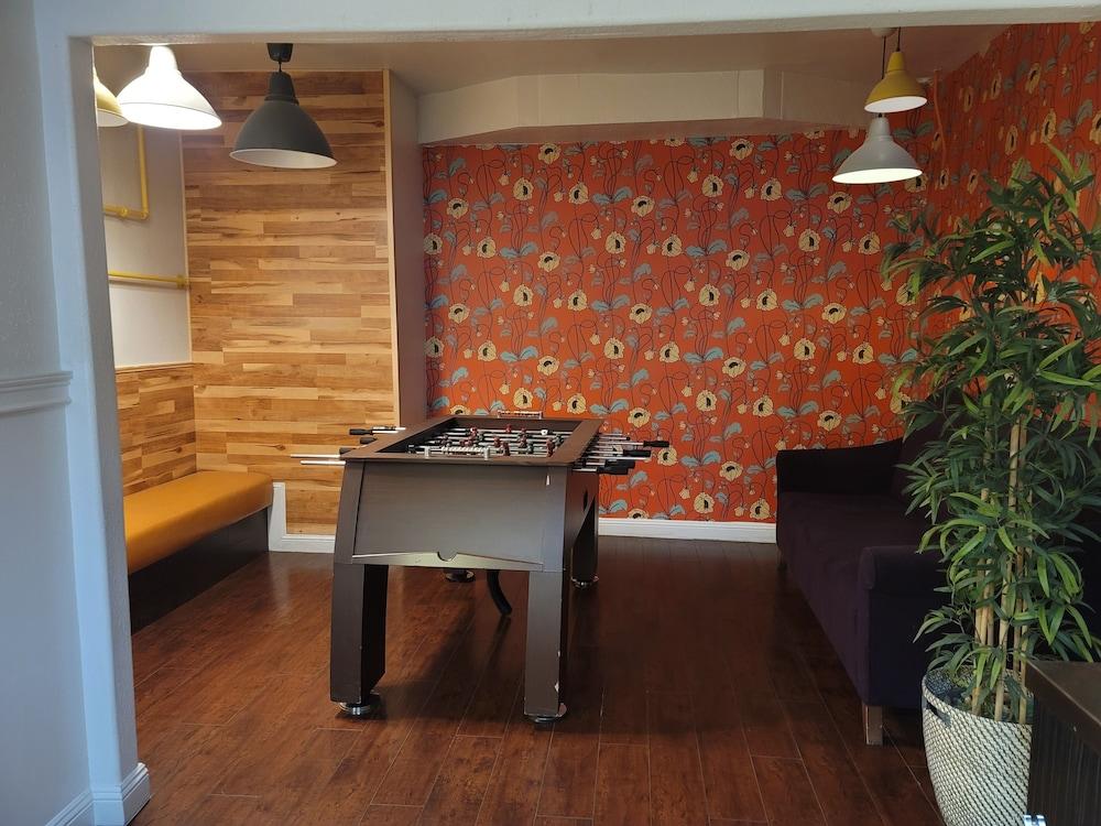 Ansonia Hotel - Hostel photo 14