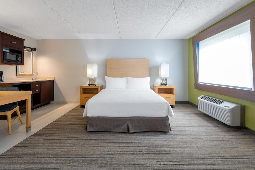Holiday Inn Express & Suites Wheat Ridge-Denver West by IHG photo 46
