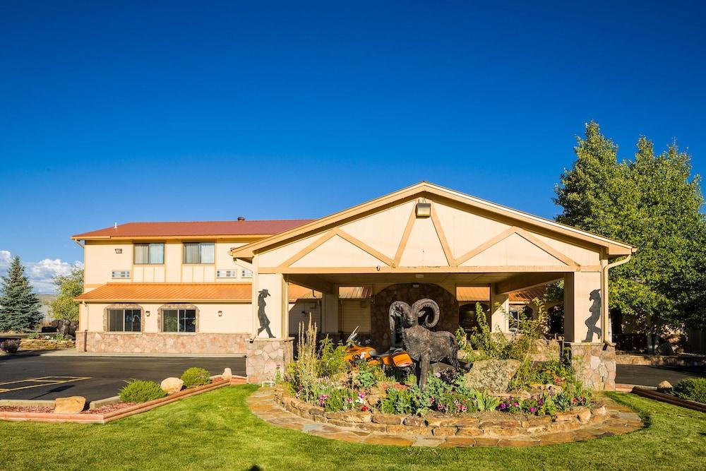 Alpine Inn & Suites — hotel in Gunnison