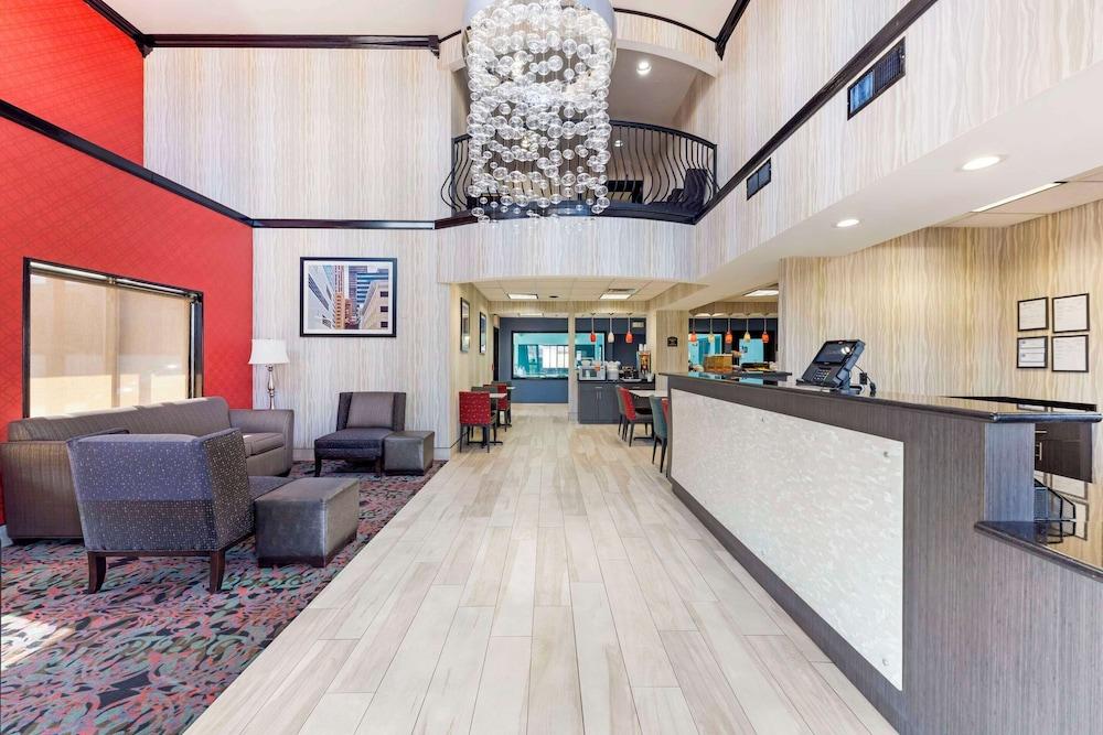 Comfort Suites Fairgrounds West photo 19